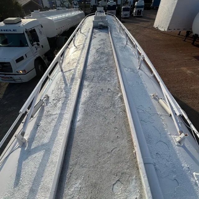 Carreta Tanque 32 Mil Litros 3 Eixos Tanque Aço 1999 - Foto 10