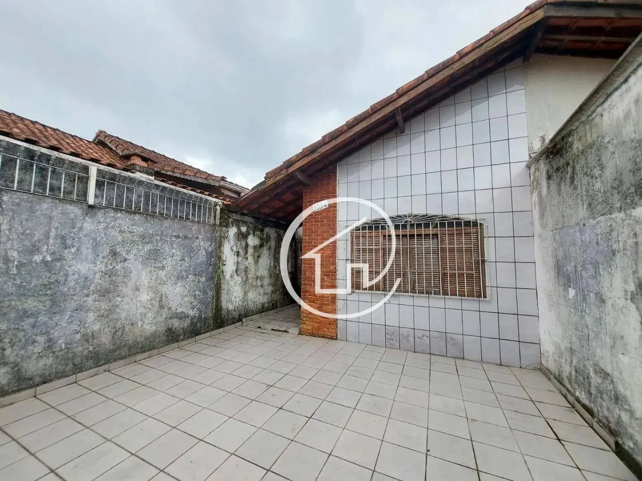 Casa com 2 dormitórios à venda, 63 m² por R$ 330.000,00 - Vila Assunção - Praia Grande/SP