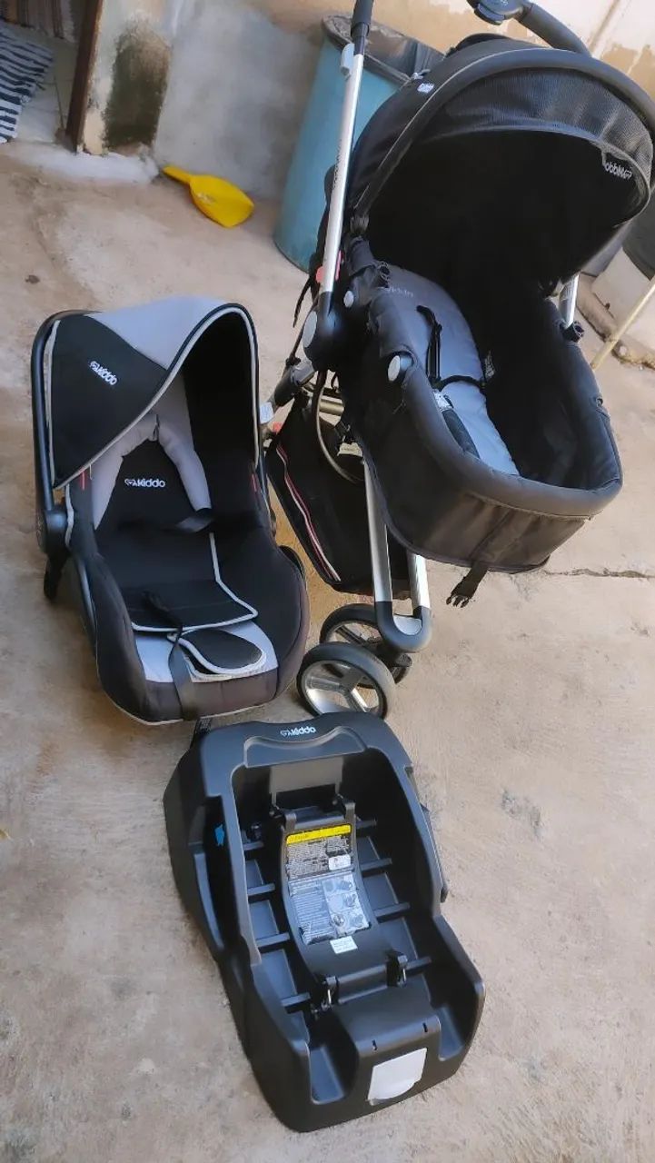 Carrinho de bebê KIDDO com bebê conforto e suporte de carro