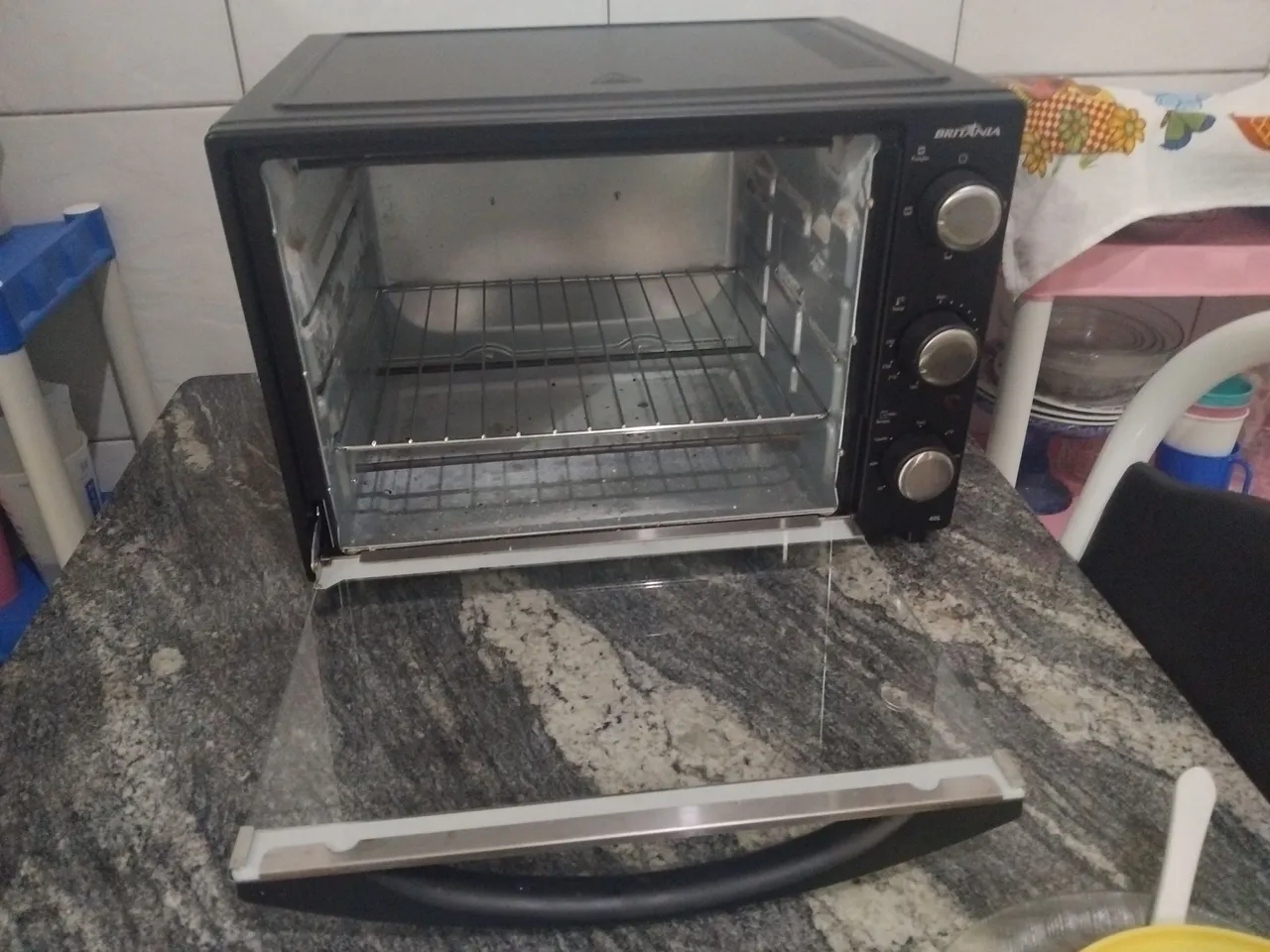 Forno Elétrico Britânia 40 litros - Perfeito para suas receitas!