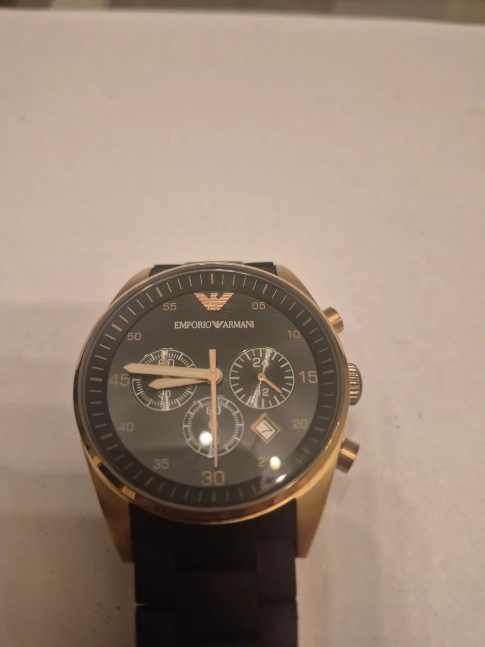 Relógio Emporio Armani Dourado com Pulseira Preta - Foto 2