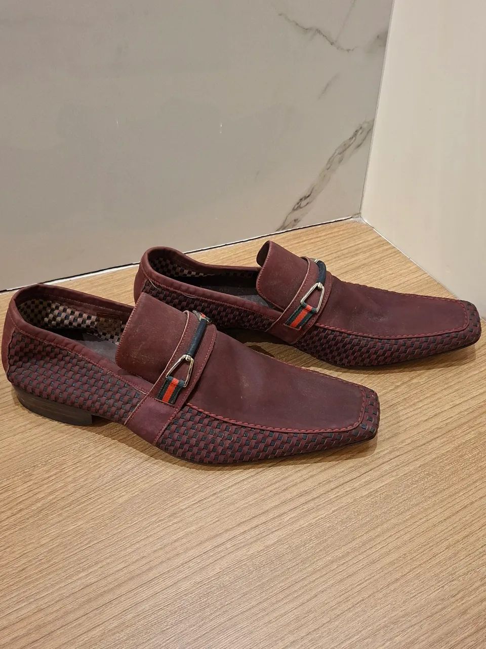 Lindo sapato de couro vinho Exclusivo. - Foto 3