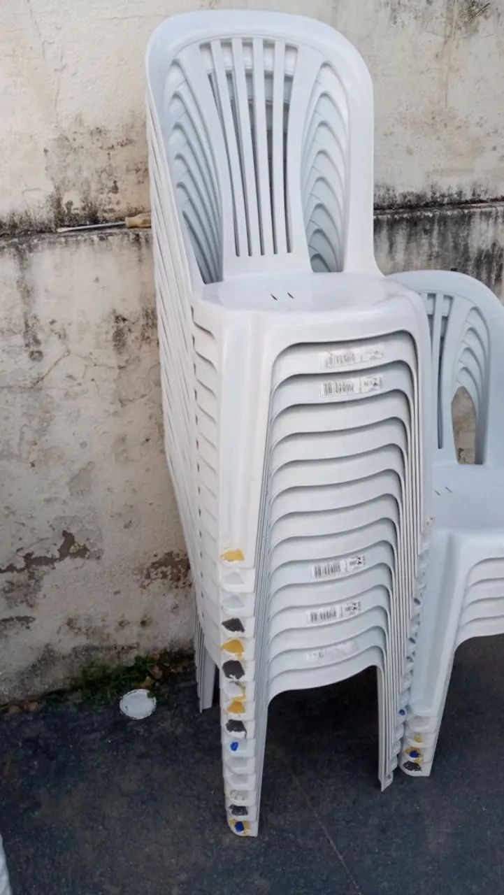 Aluguel mesas e cadeiras chama no ZAP *