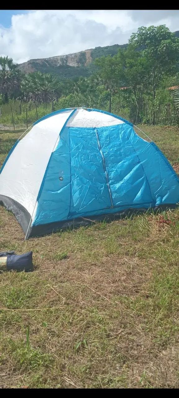 Barraca de acampamento Nord Outdoor 5 pessoas (sendo na cor verde)