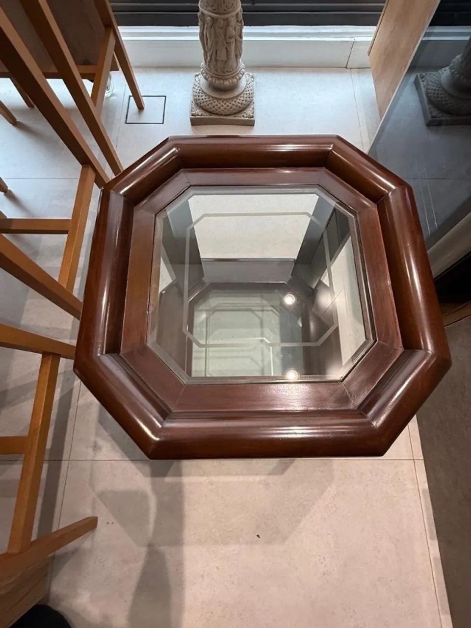 Mesa de canto quadrada madeira maciça com vidro - Foto 3