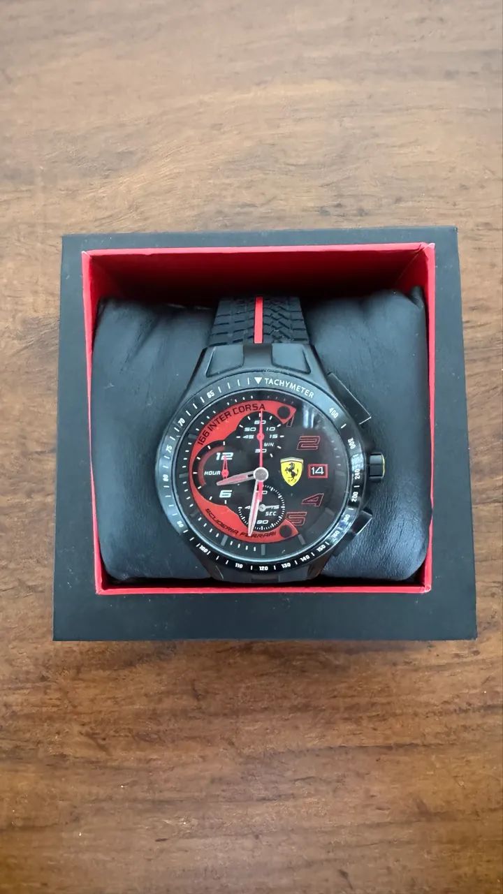 Relógio Ferrari Estado de Novo