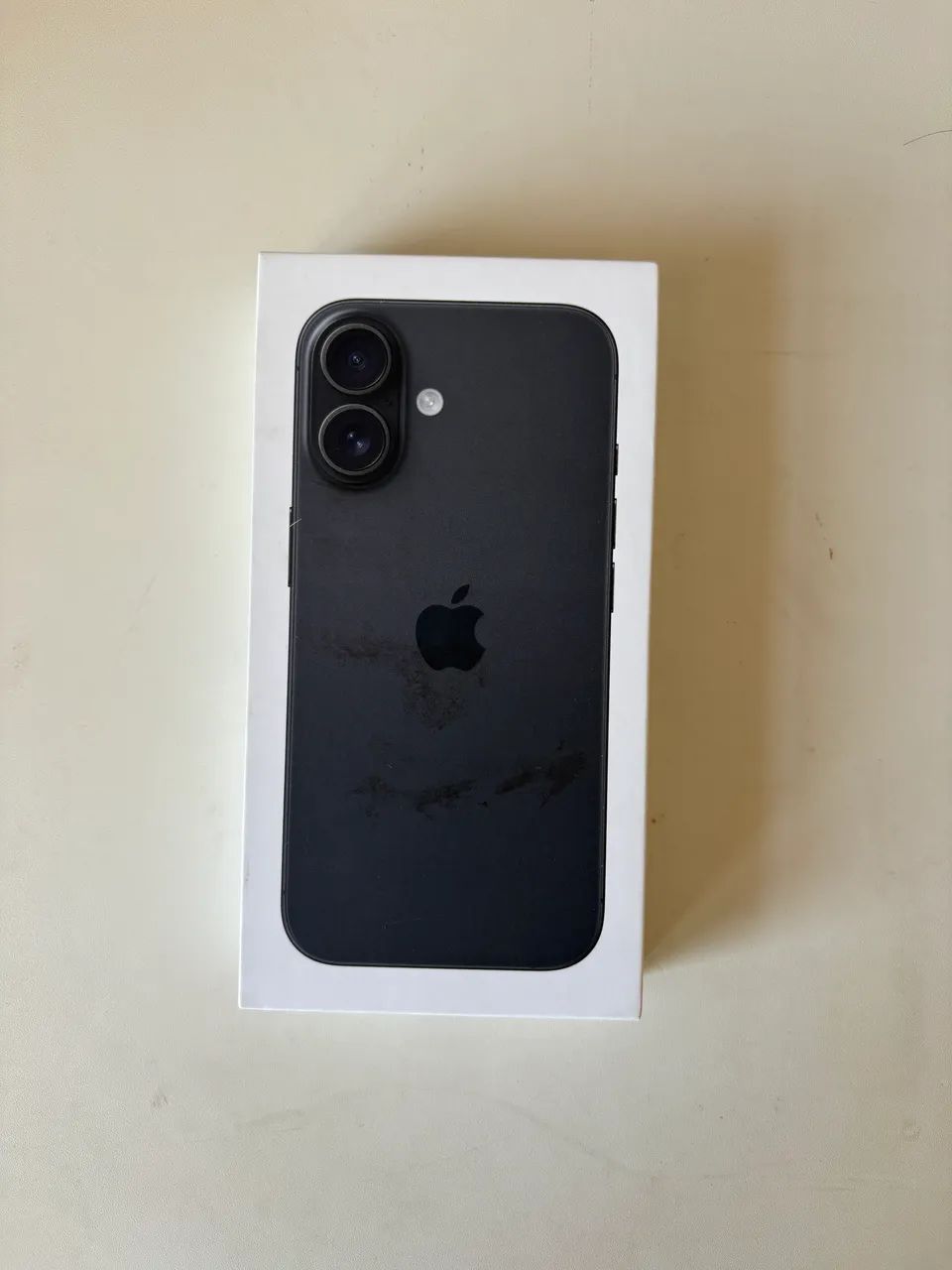 Caixa vazia iPhone 16