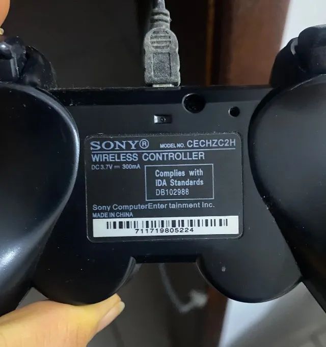 Controle SONY usado - Foto 2