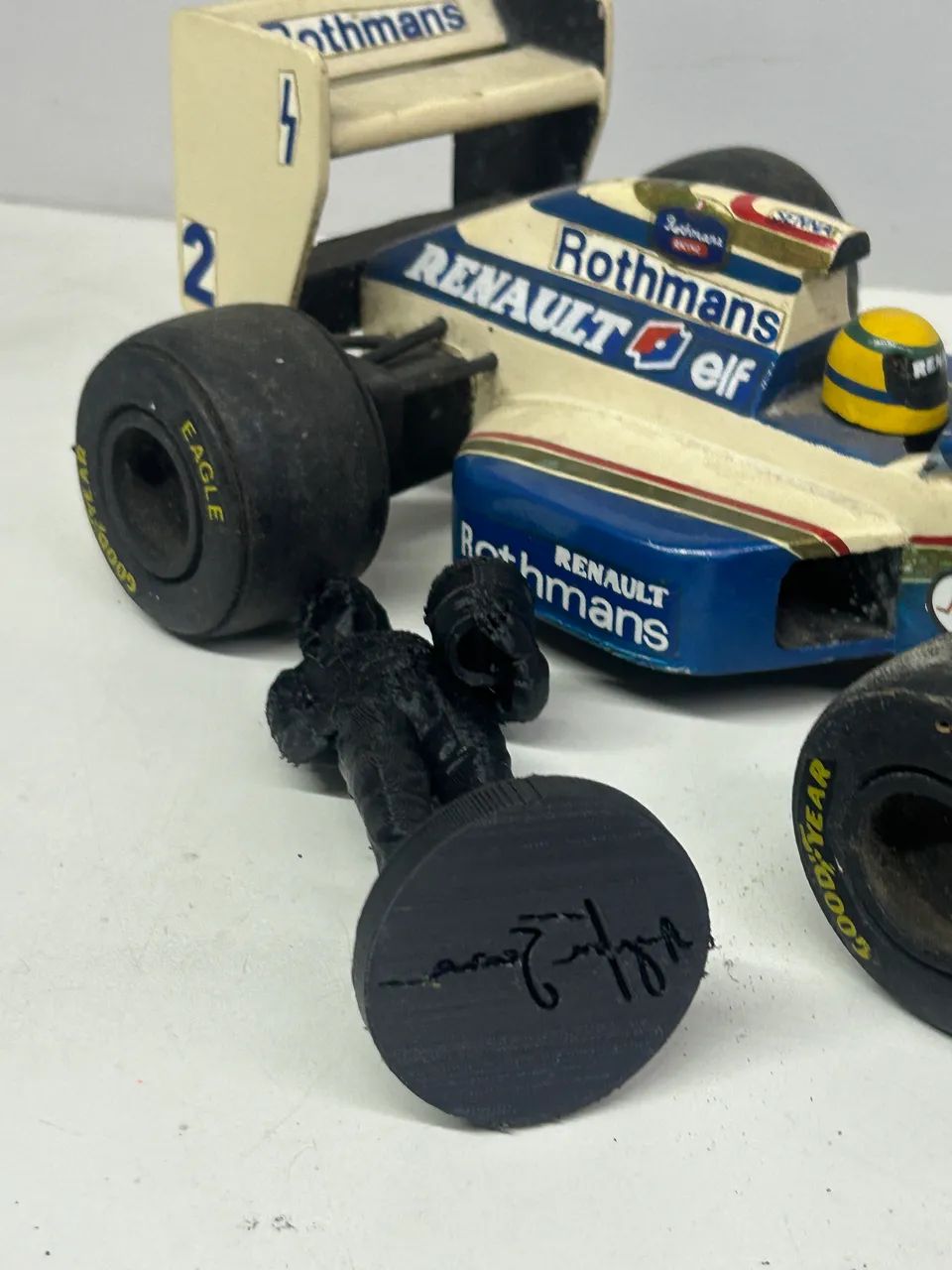 Carro de Madeira de época Ayrton Senna + Ayrton Senna feito em 3d  - Foto 4