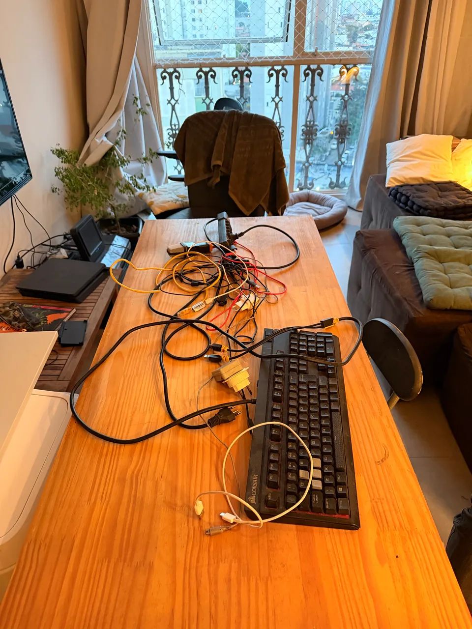 Vendo mesa de computador 
