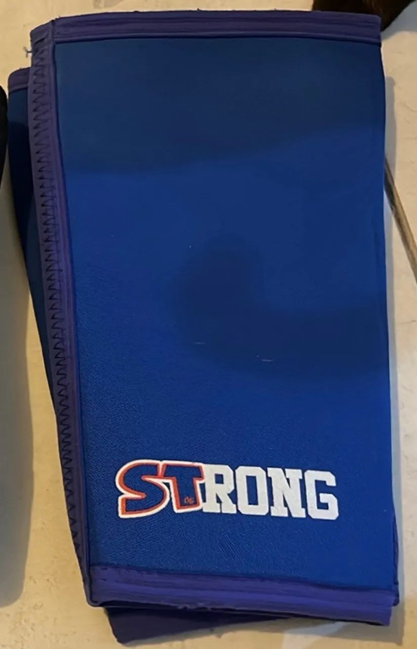 Joelheira Strong - Tamanho P