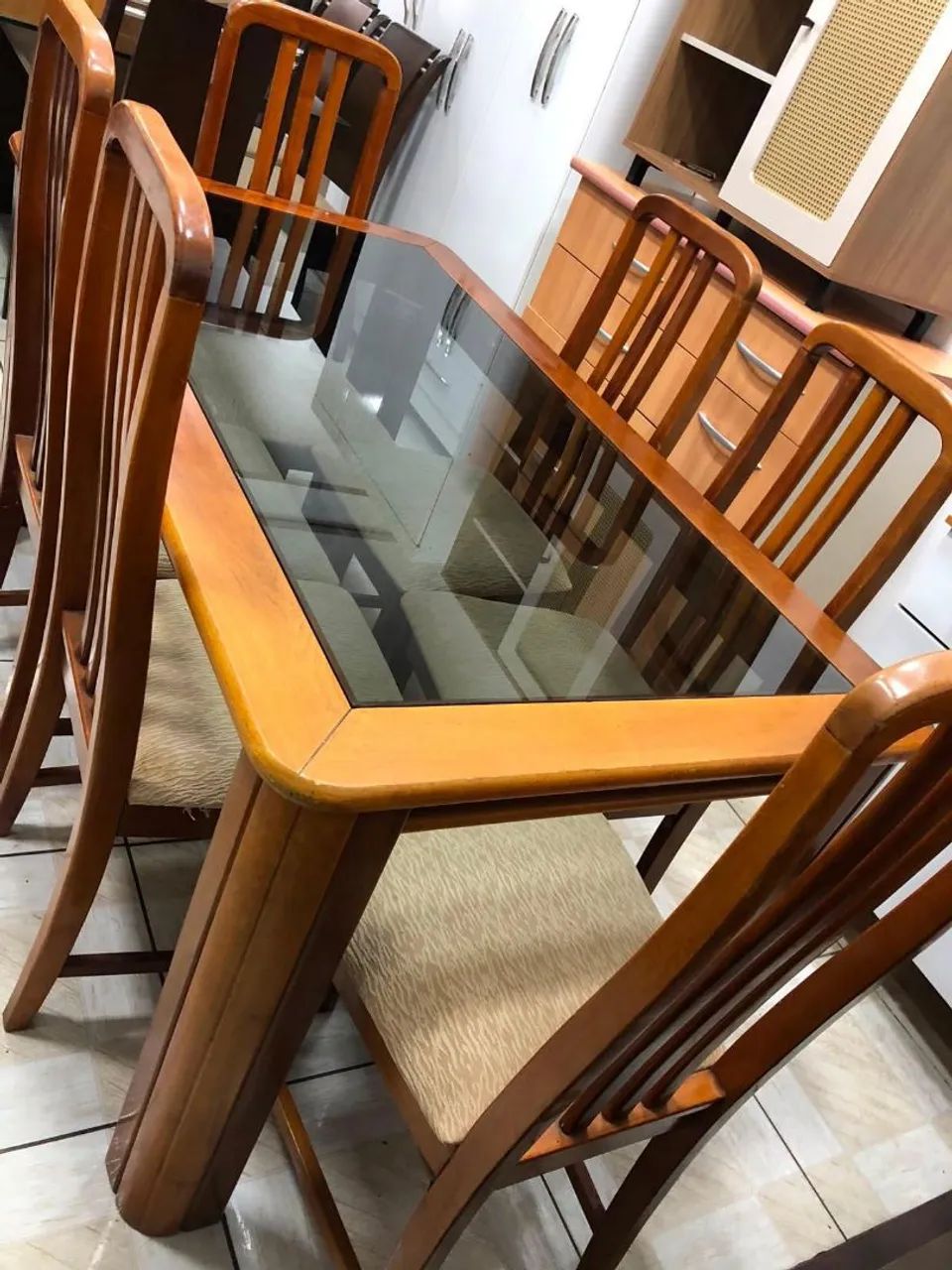 Mesa com 6 Cadeiras  - Foto 2