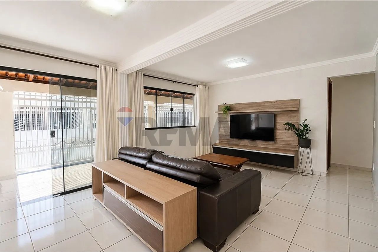 CASA TERREA NA QE 5 DO GUARA I COM 3 QUARTOS GARAGEM COM 2 VAGAS E EDÍCULA COM 2 QUARTOS A - Foto 4