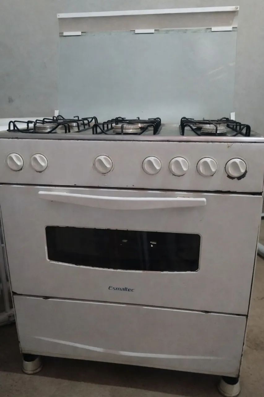 Fogão 6 bocas Esmaltec