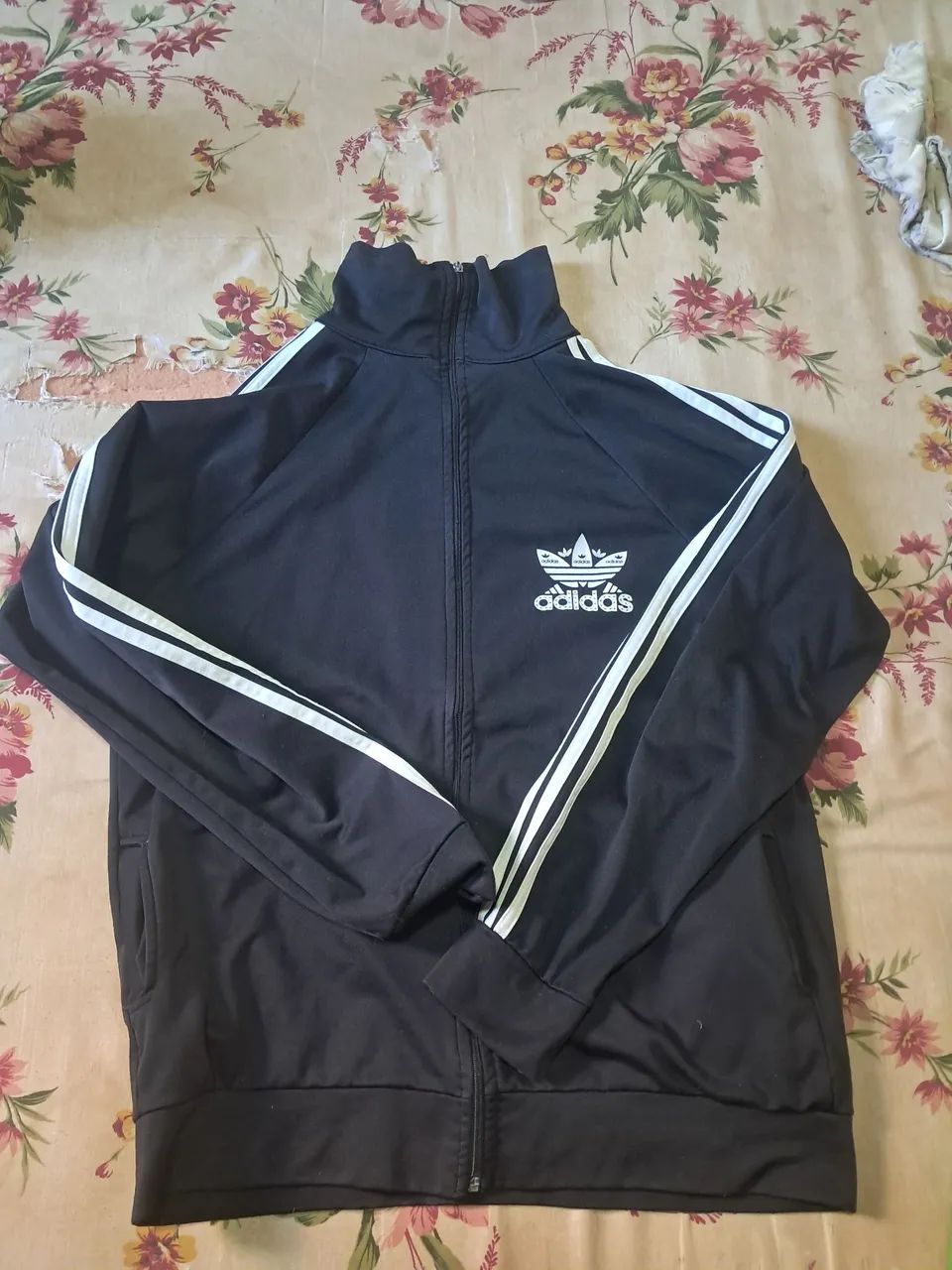 Blusa GG adidas Original usada super conservada