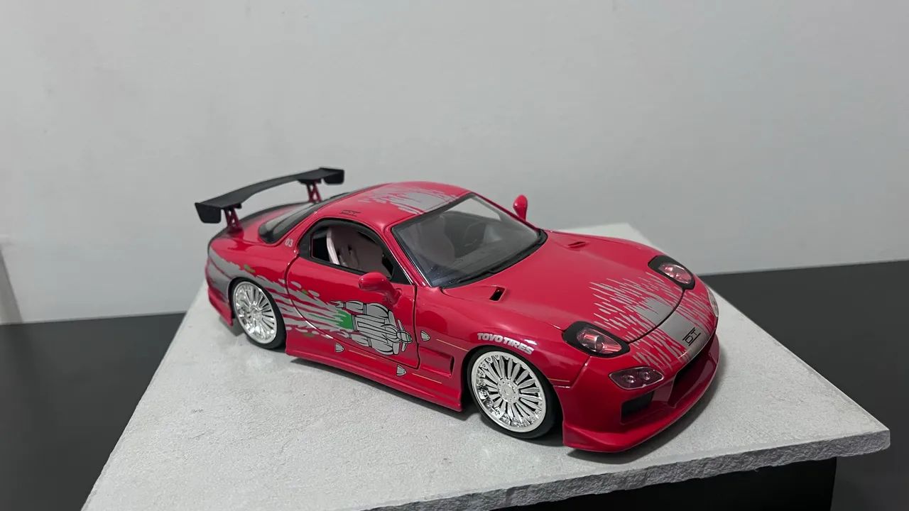 Rx7 - velozes Jada 1/24 - Hobbies e coleções - Igapó, Londrina