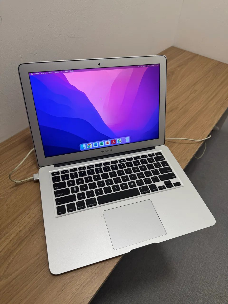 MacBook Air 13″ 2017 8GB/256GB 充放電 80回 Apple MacBook Air 13.3