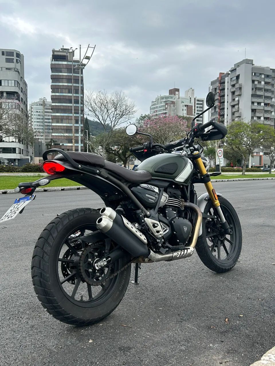 Triumph Scrambler 400x, km baixo - Foto 3