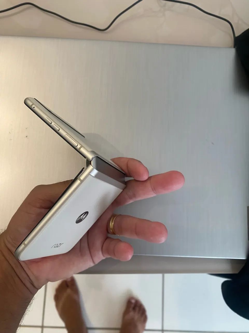 Vendo RAZR 40 Tela parou de funcionar. - Foto 3