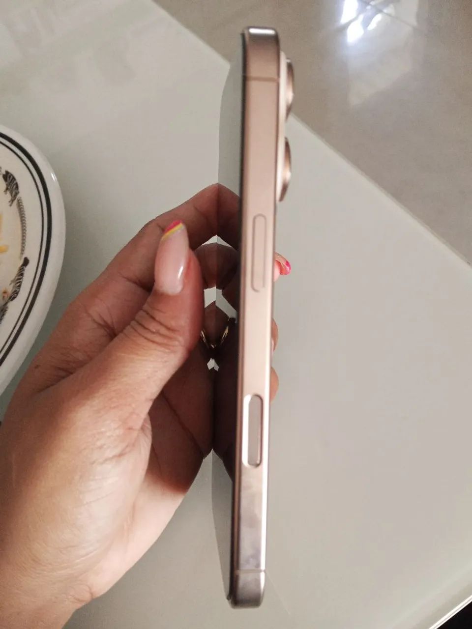 iPhone 16 pro - Foto 3