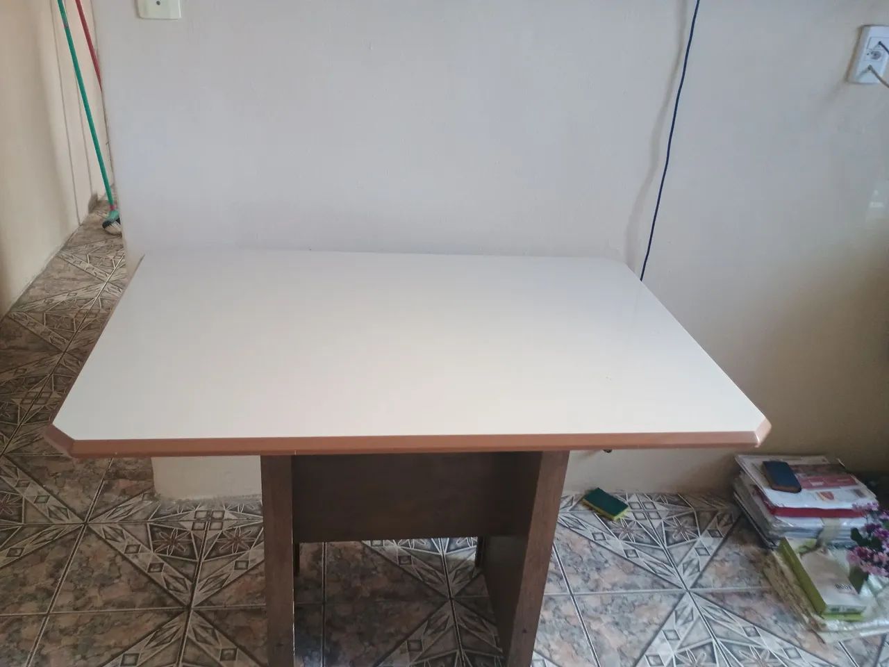 Mesa com 4 cadeiras  - Foto 2