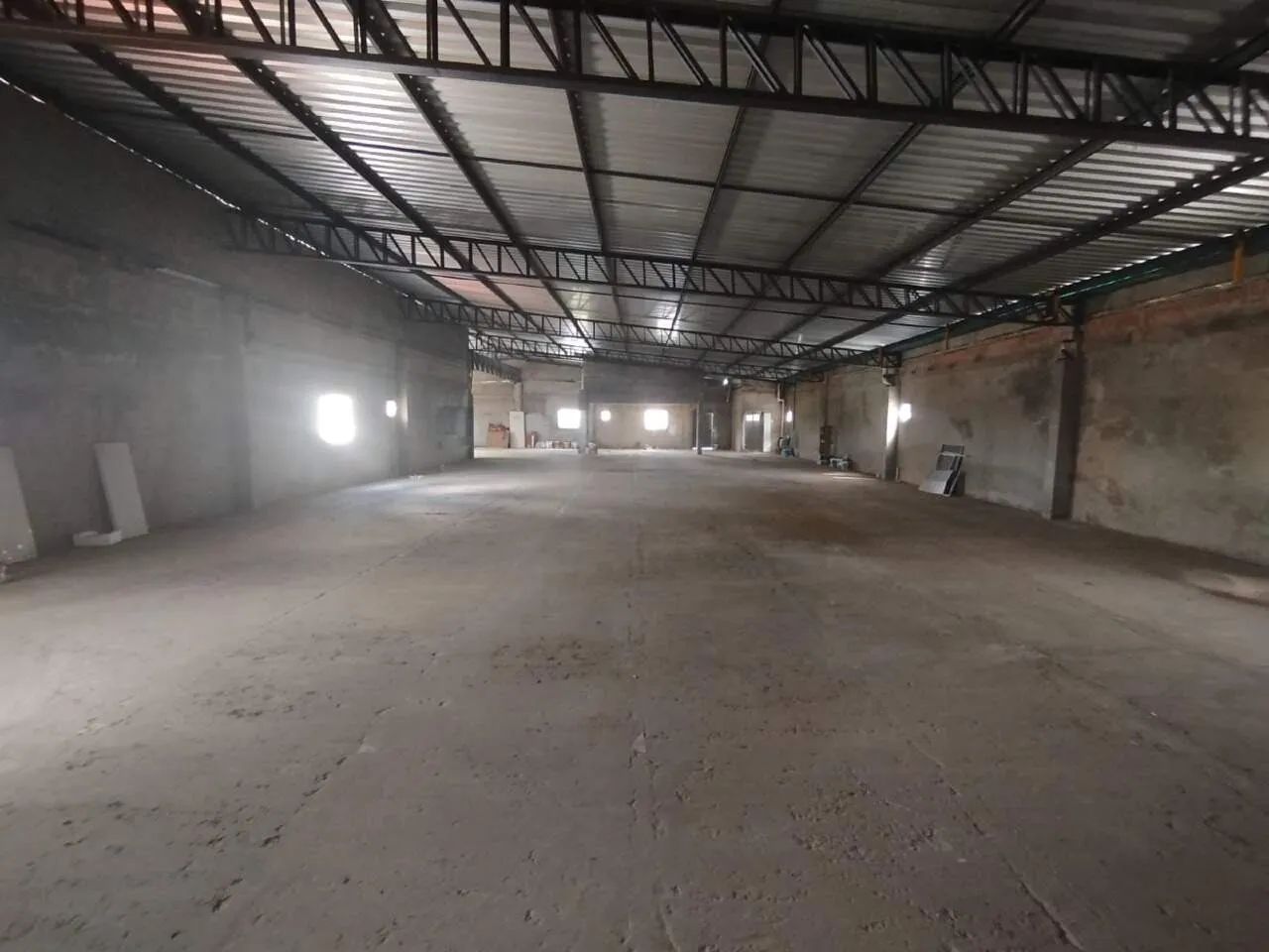Sala Comercial Ampla Próxima à Av. Nossa Senhora de Fátima! - Foto 5