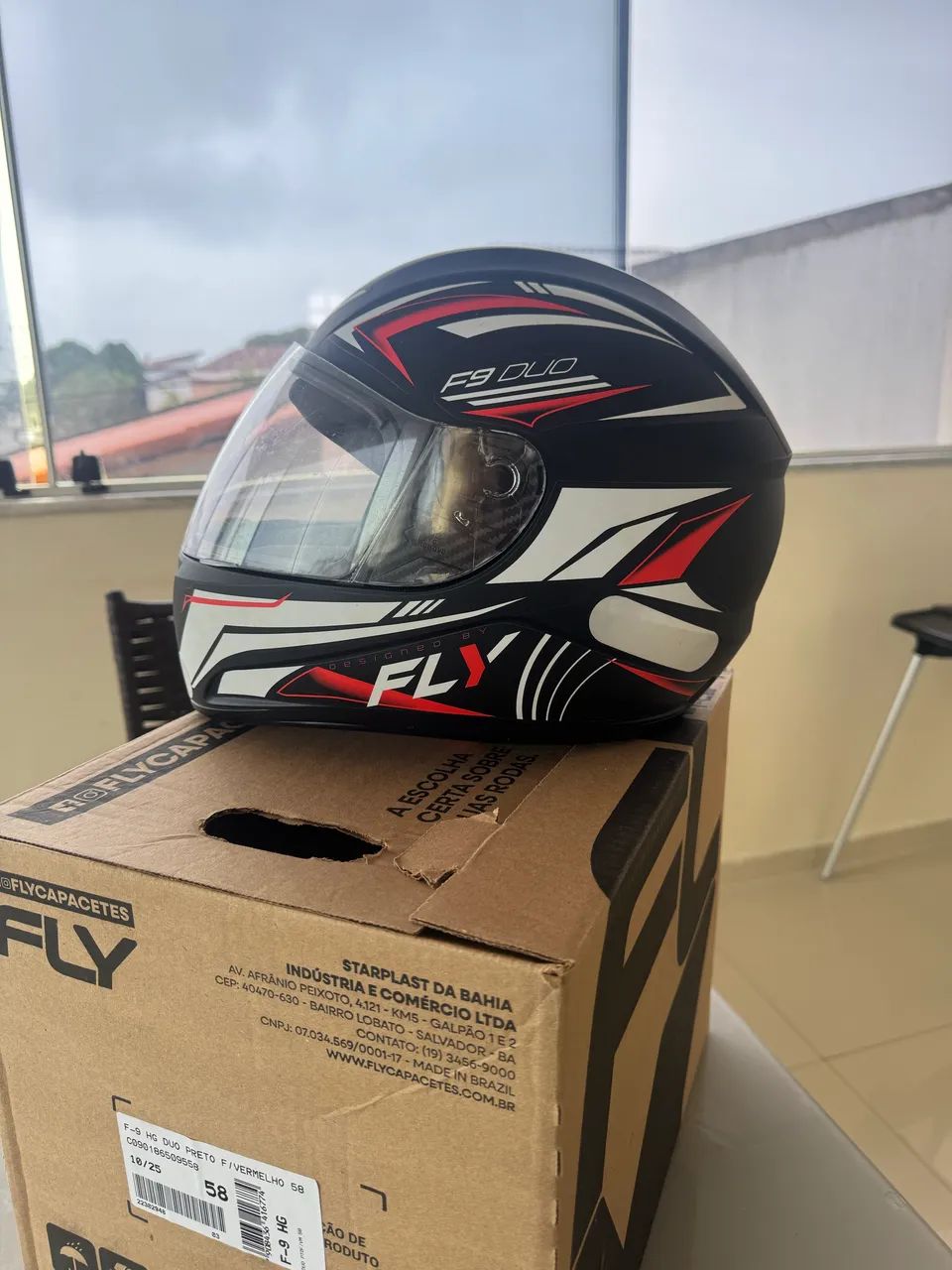 Capacete Fly tamanho 58 Novinho - Foto 3