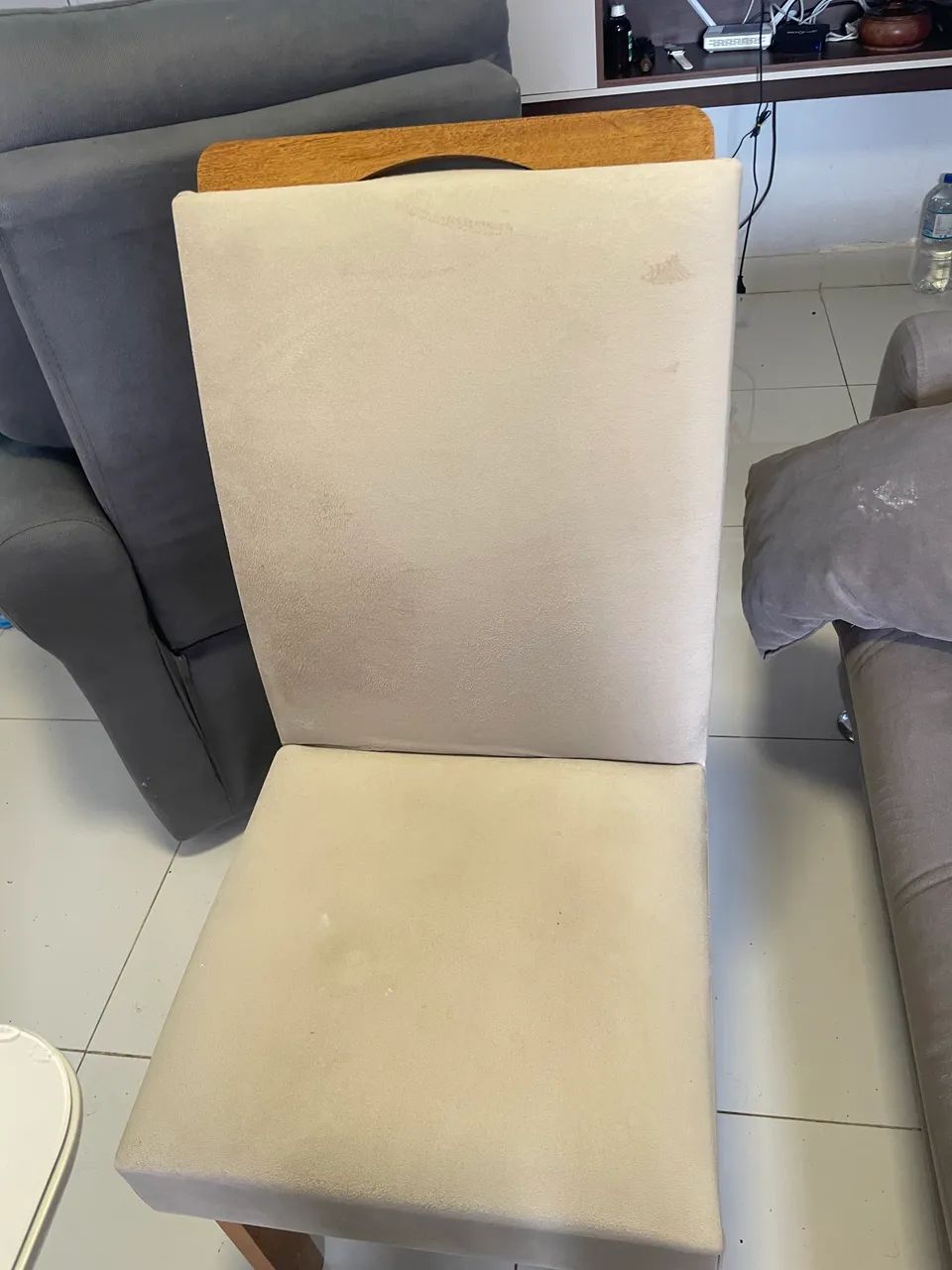 Mesa com madeira e vidro, 4 cadeiras! - Foto 4