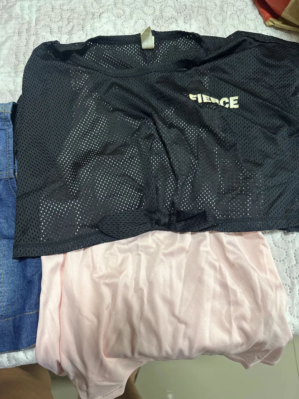 Short, colete jeans e blusa dos EUA - Foto 3