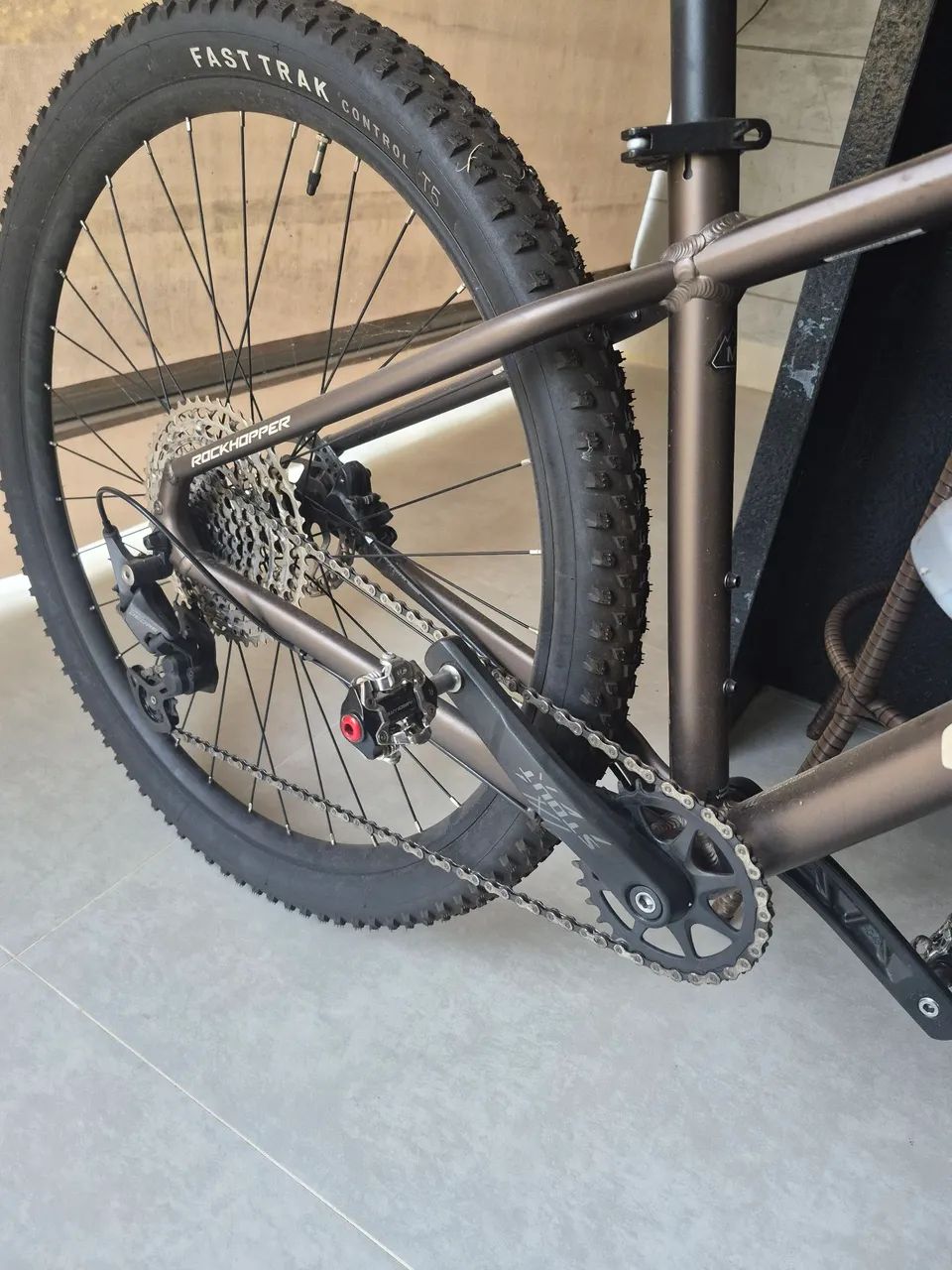VENDO BICICLETA SPECIALIZED ROCKHOPPER  - Foto 5