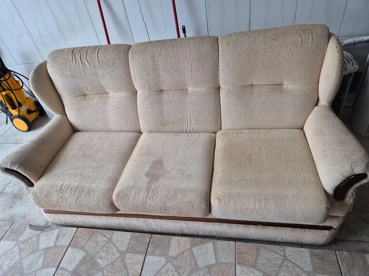 Sofá 3 lugares 