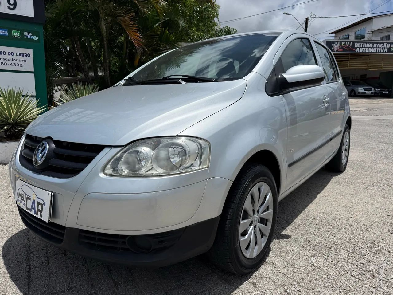 Volkswagen Fox Fox Plus 1.0Mi/ 1.0Mi Total Flex 8V 4p 2009