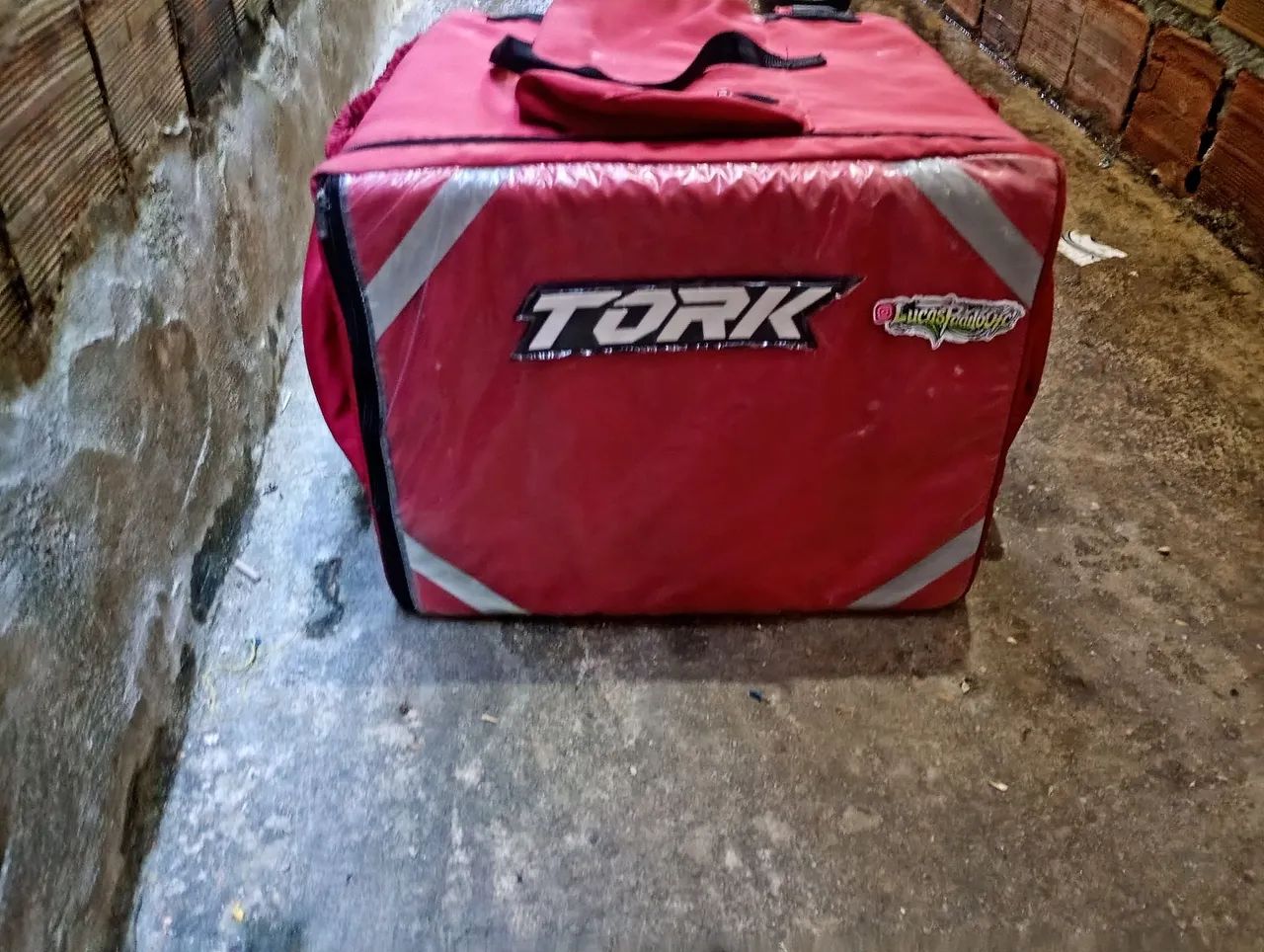 Vendo uma mochila de entregador 
