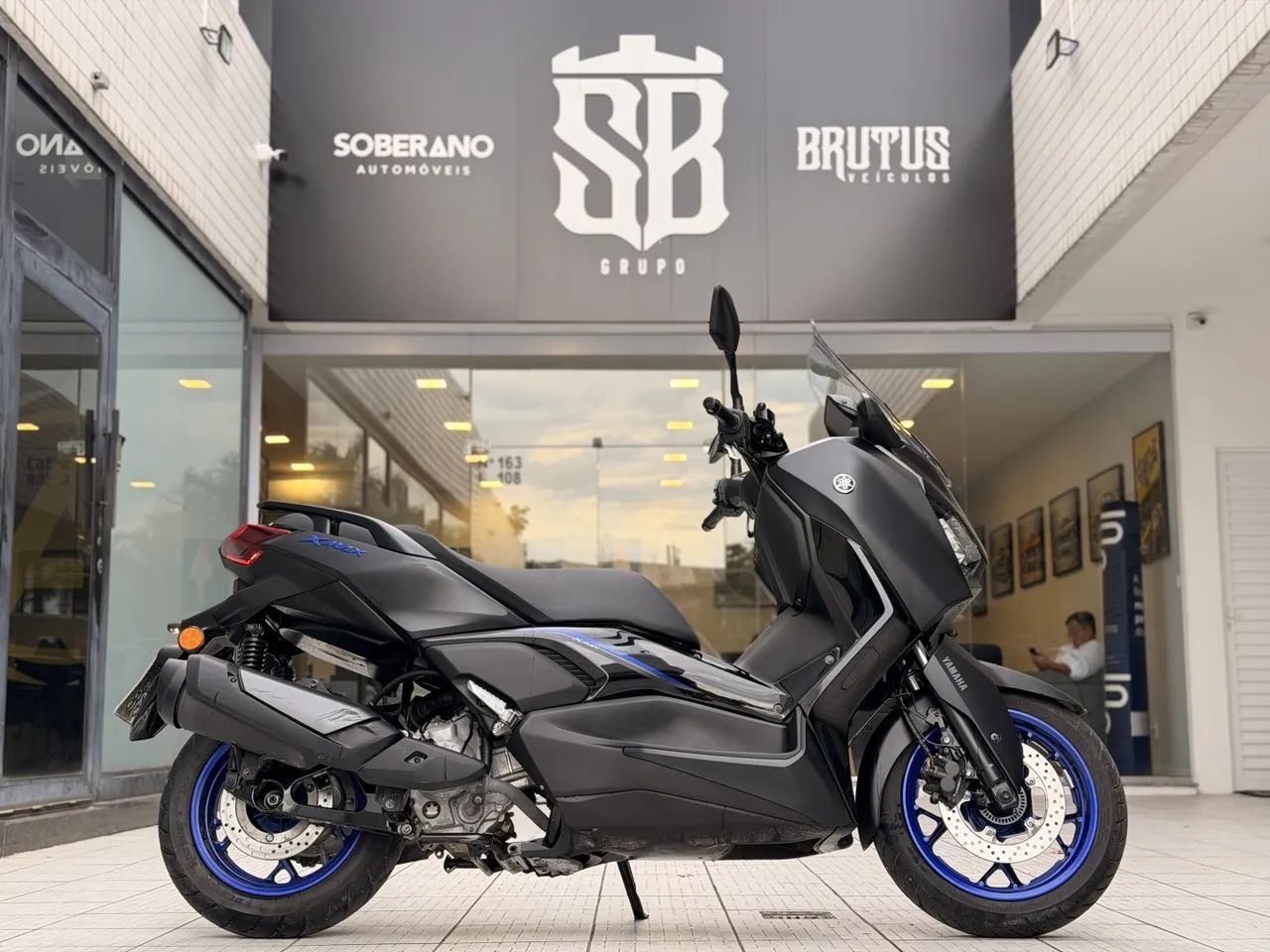 Yamaha Xmax 300 connected abs 2026