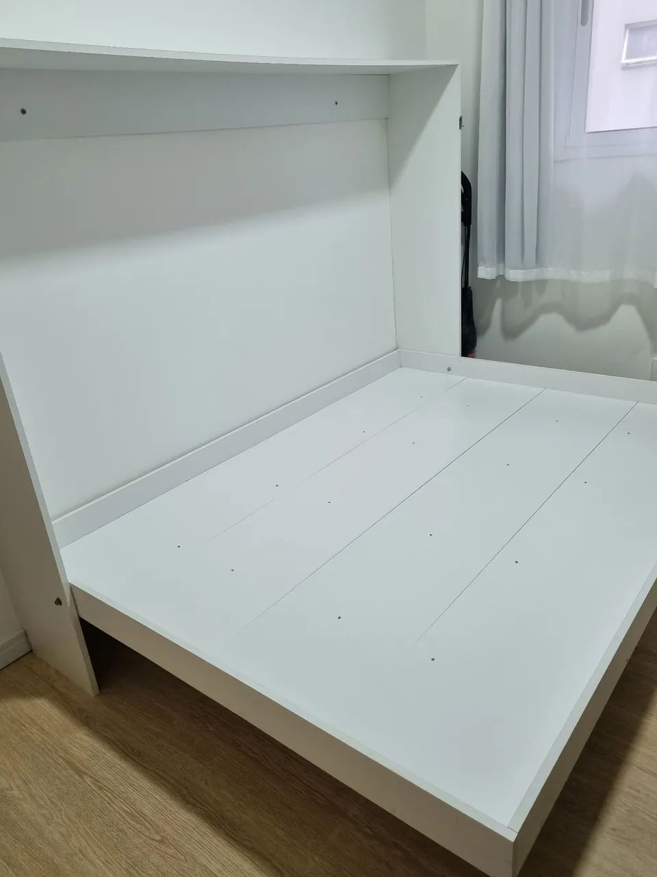 Cama de casal retrátil com prateleiras - Foto 2