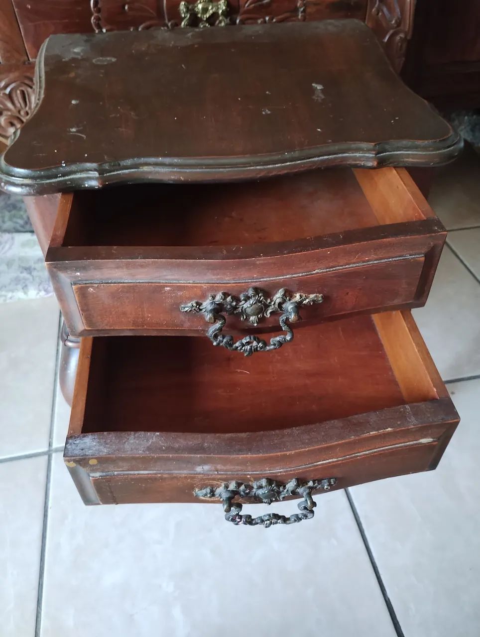 Criado mudo antigo  - Foto 2