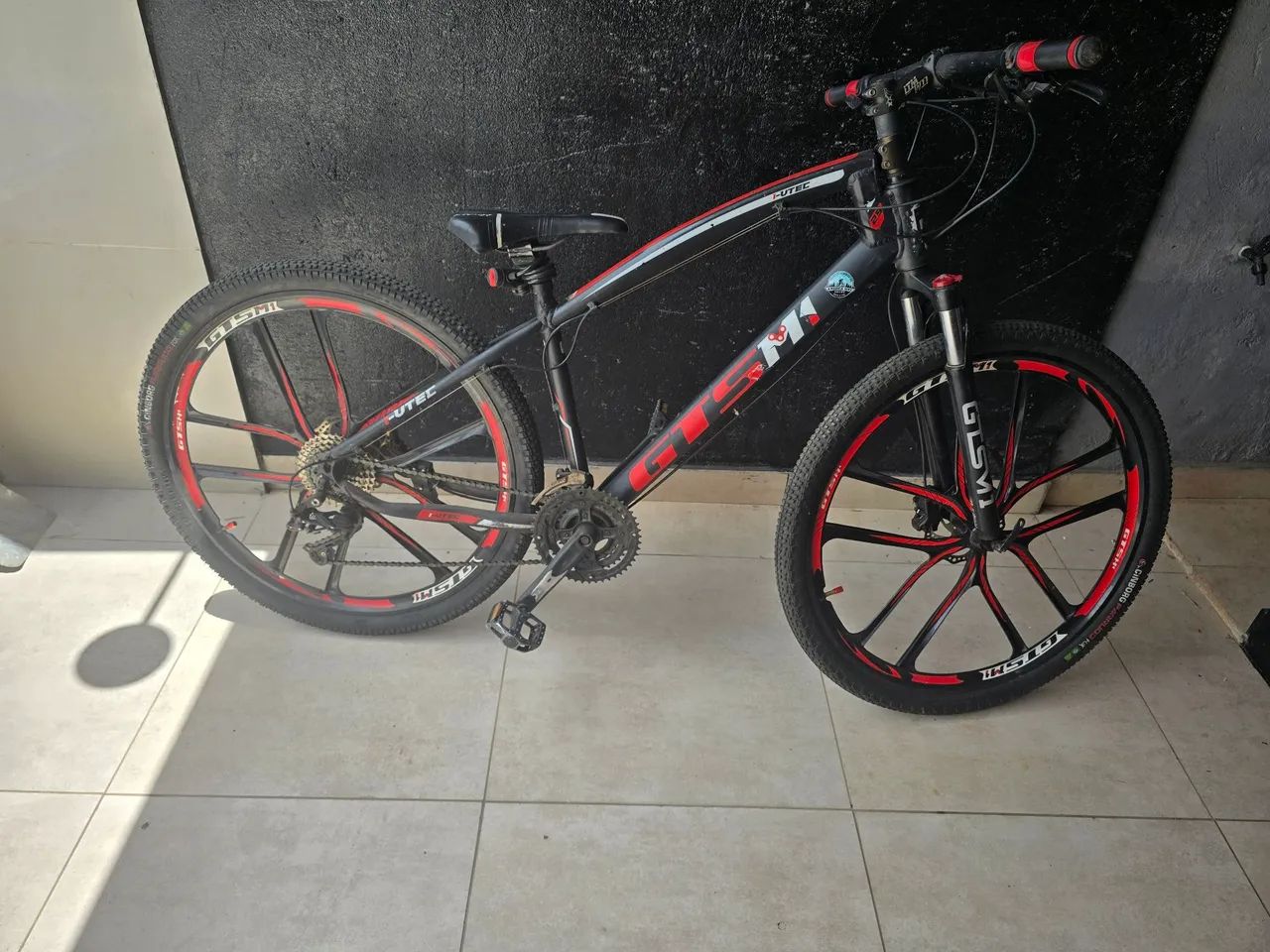 Bicicleta roda de liga leve