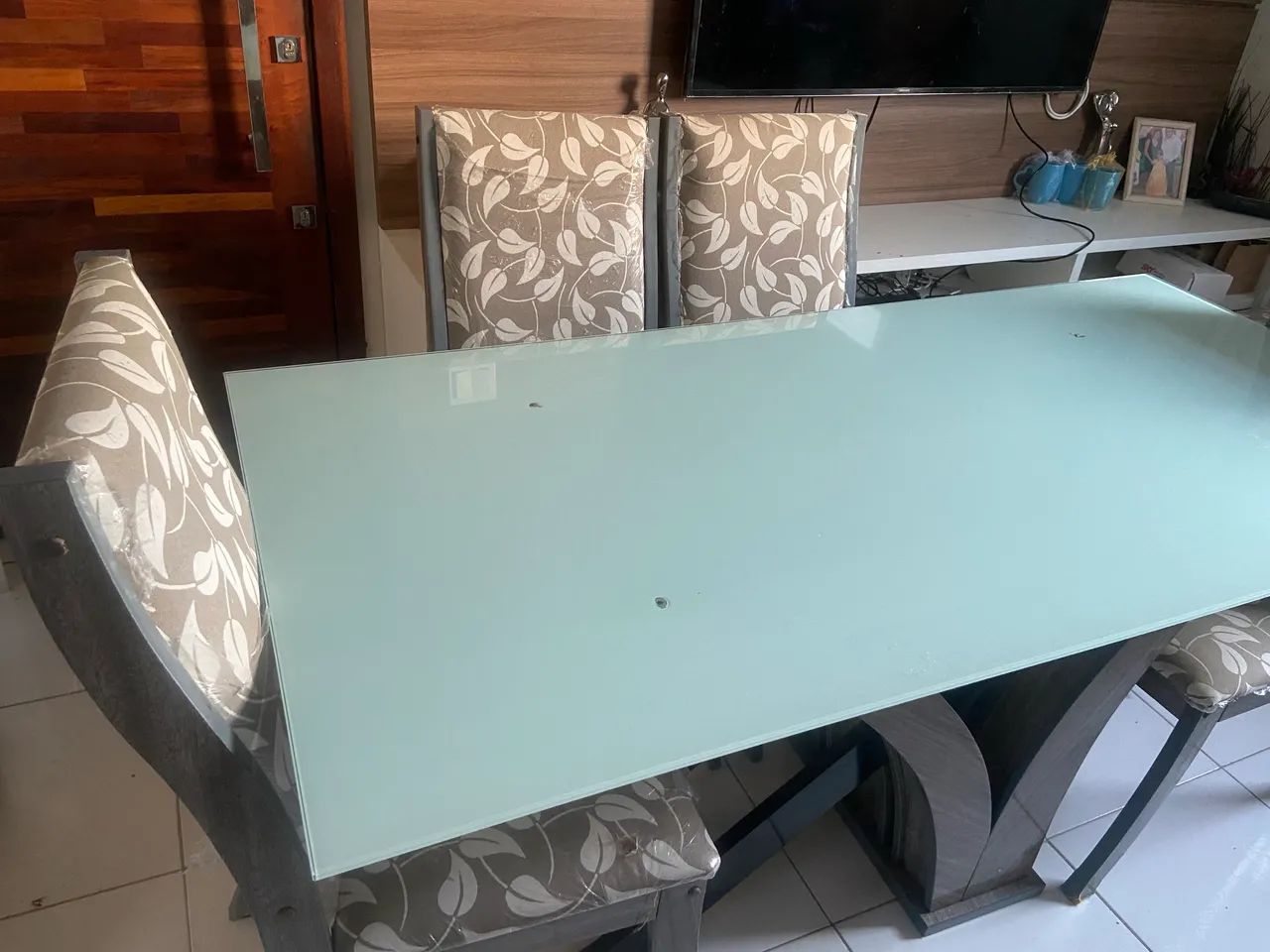 Mesa com 6 cadeiras  - Foto 3