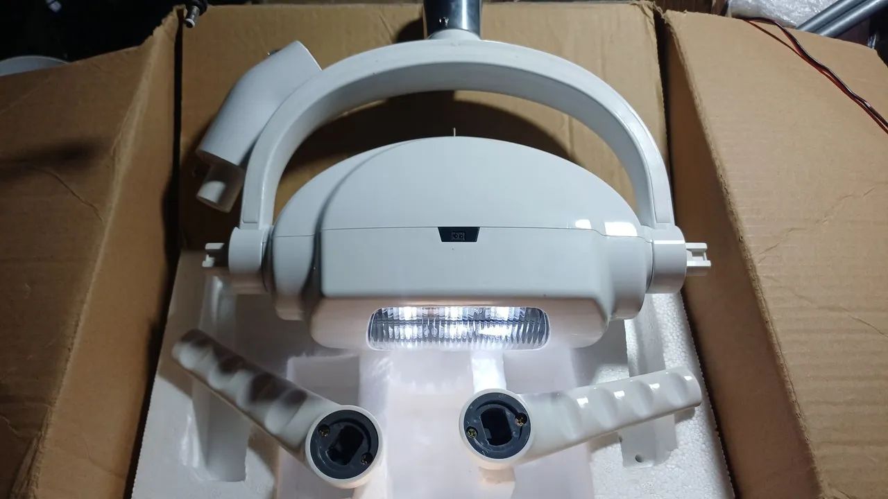 Refletor de led pra cadeira de dentista barato  - Foto 3