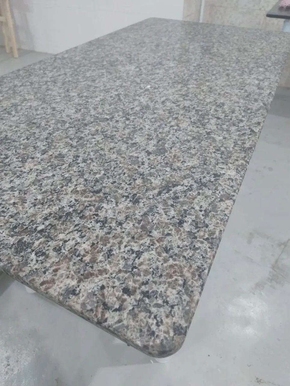 Mesa tampo granito