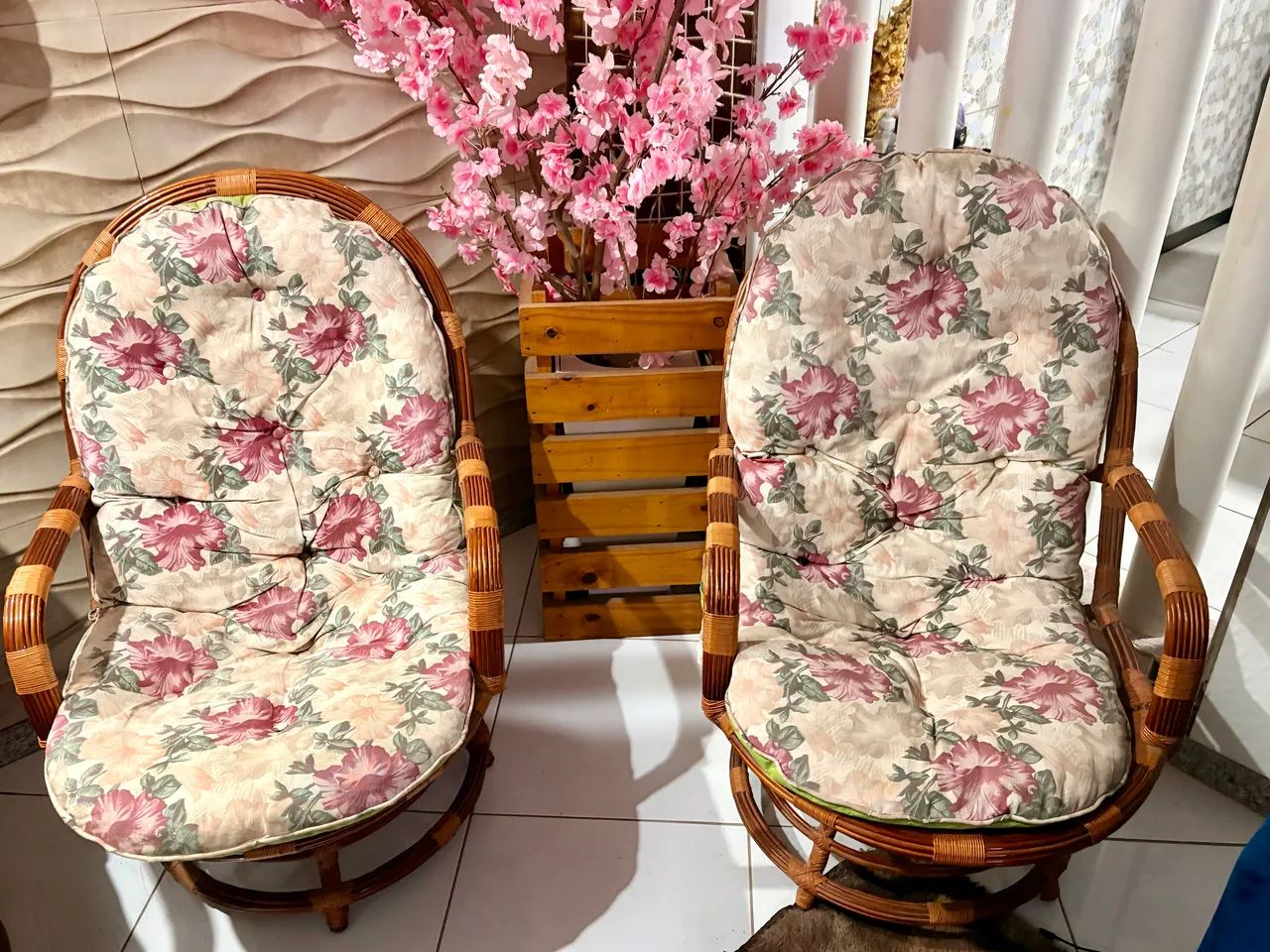 CONJUNTO DE VIME - 4 POLTRONAS + MESA - Foto 2