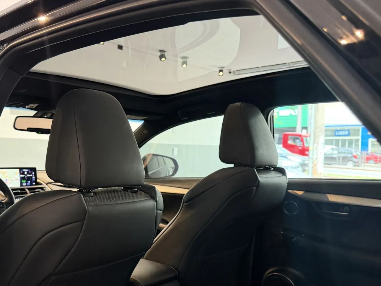 Lexus NX-300 H F-sport 2.5 16V Aut., foto 14 de 20