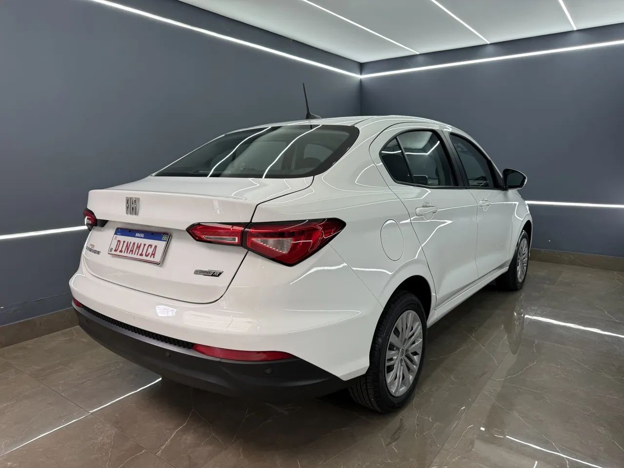 Fiat Cronos Precision 1.3 16V Flex Aut. 2023 - Foto 4