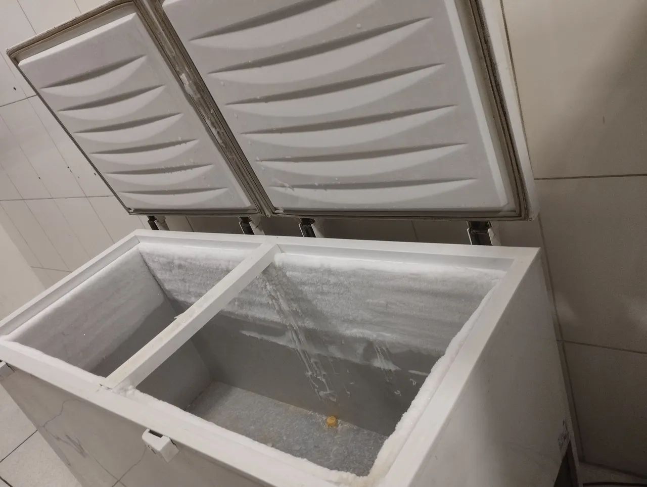 Freezer Eletrolux horizontal modelo H500 - Foto 4