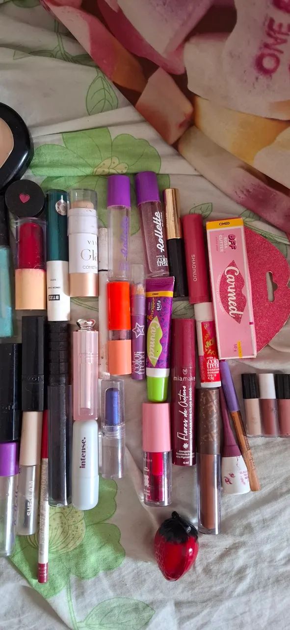 Kit de Maquiagens usadas (O LOTE com 50 itens) - Foto 3
