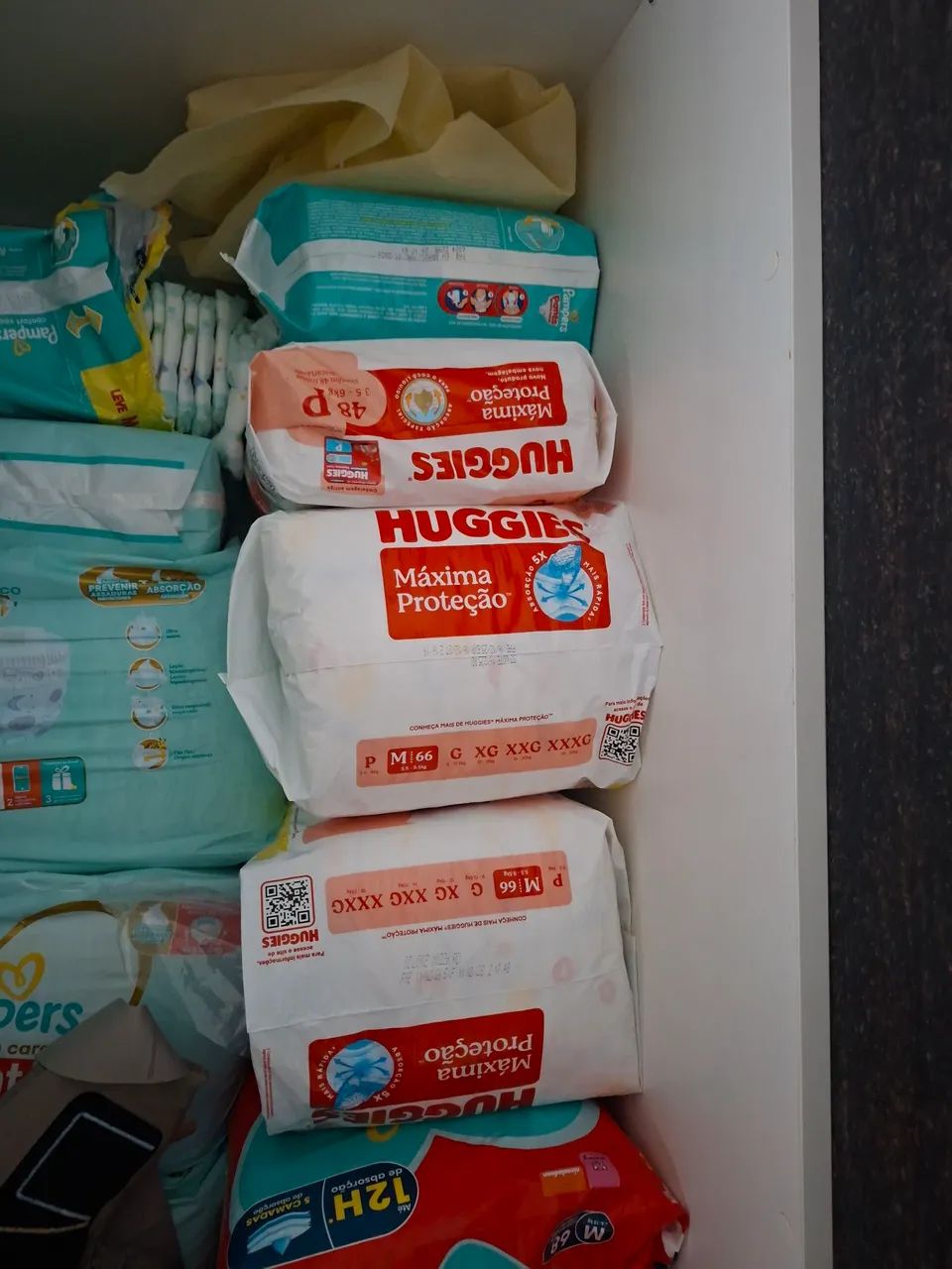 Fraldas pampers e huggies P, M e G