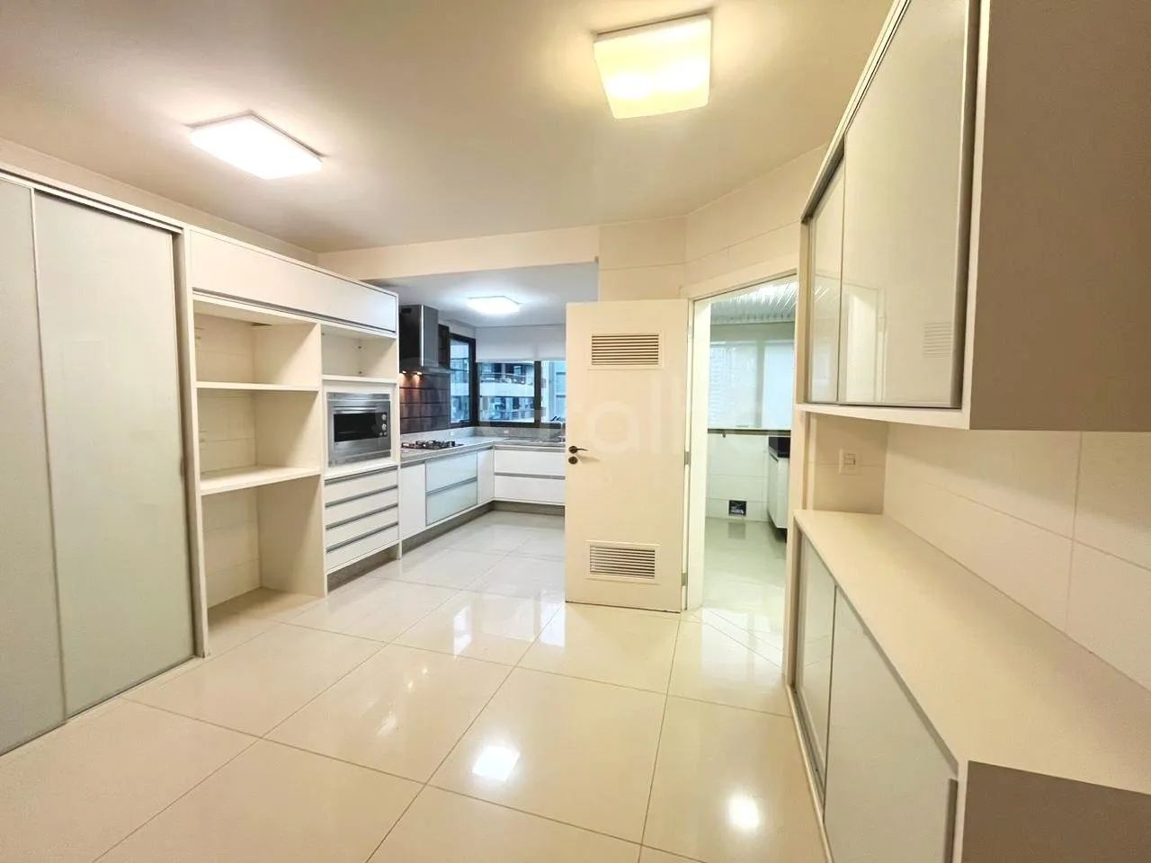 Apartamento de 256m² com 4 suítes no Centro - Foto 5