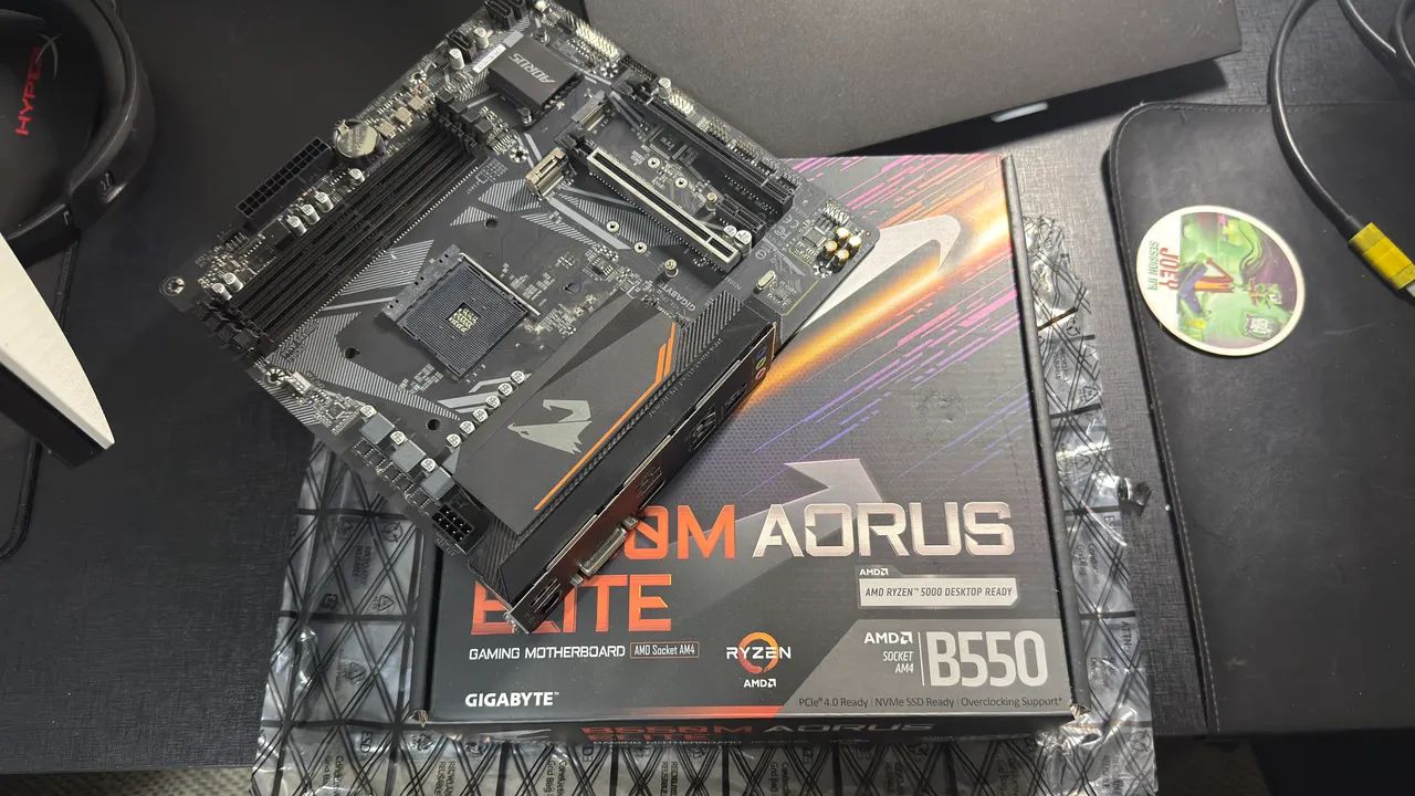 Placa-mãe Gigabyte B550M Aorus Elite com Defeito - Foto 4
