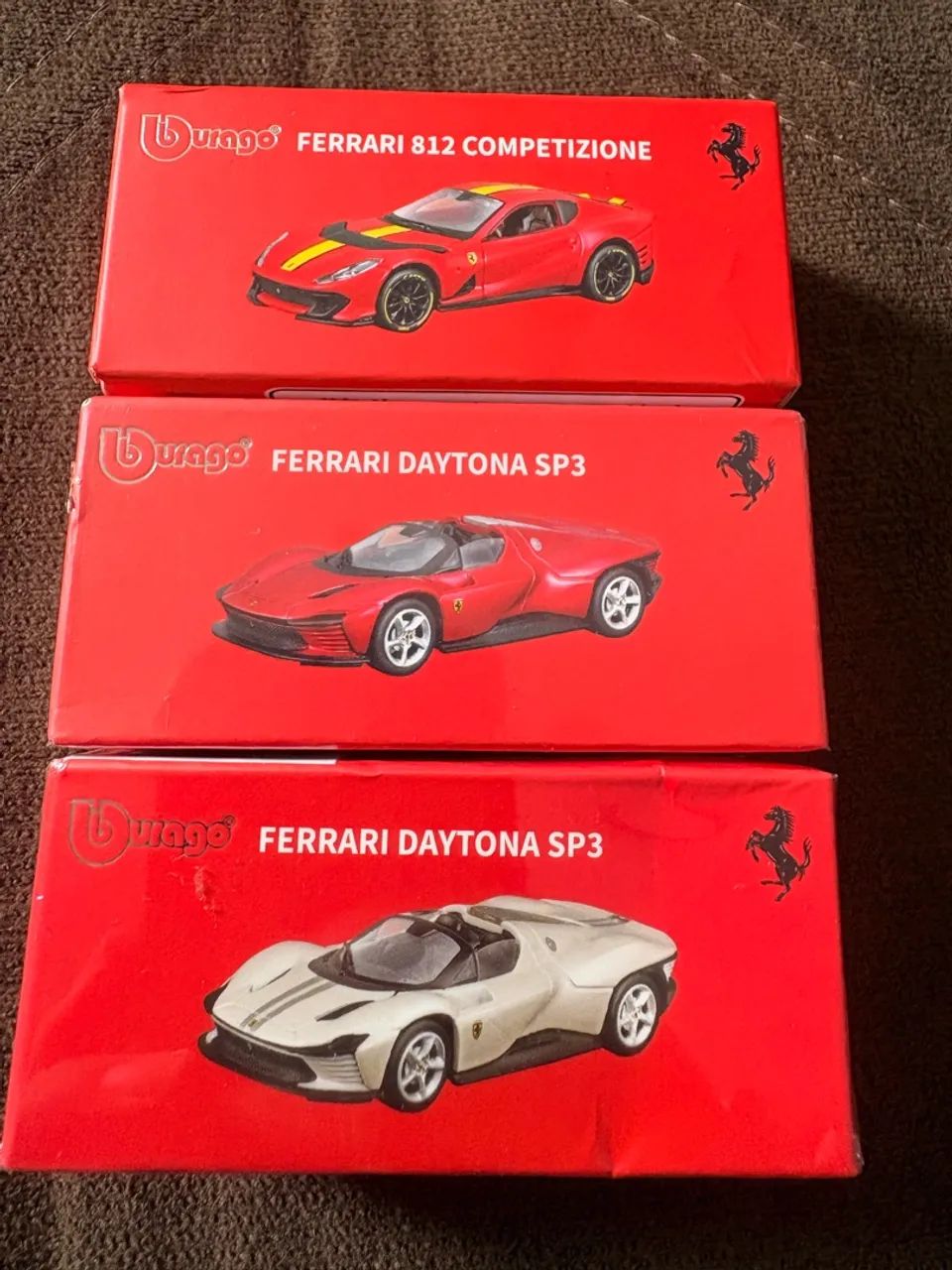3 Ferraris Burago 1:64