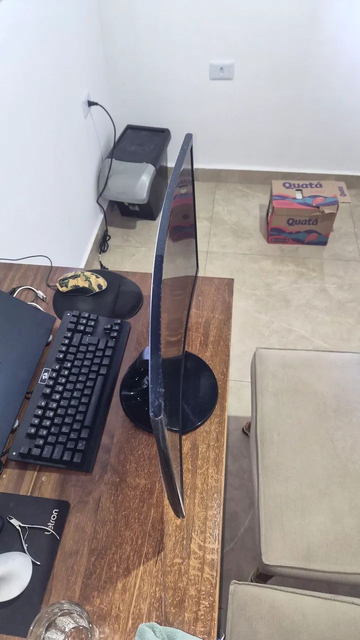 Monitor Samsung 27' - Curvo - Foto 2